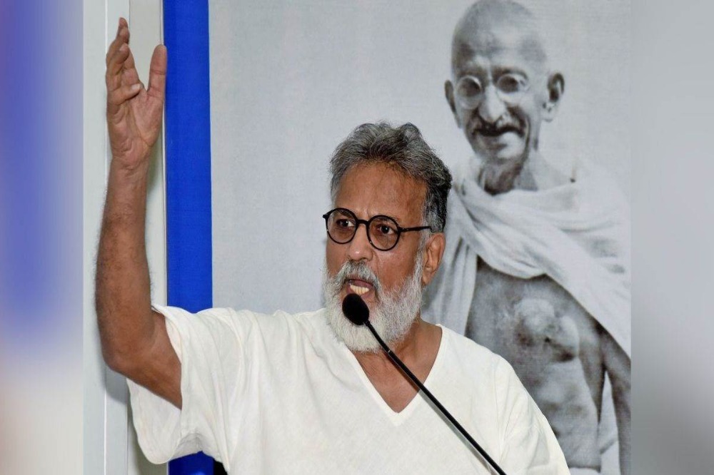 तुषार गांधींचा आरएसएसविरोधी वक्तव्यावर ठाम पवित्रा; माफी मागण्यास नकार 